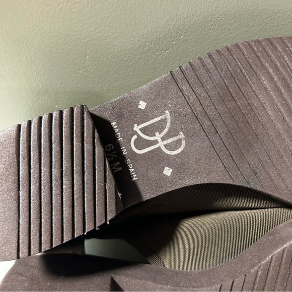 Donald J. Pliner Womens Pull On Block Heels Size 6.5 Brown - Picture 8 of 8